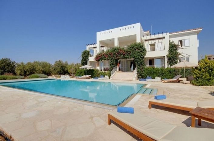 Image No.2-6 Bed Villa for sale