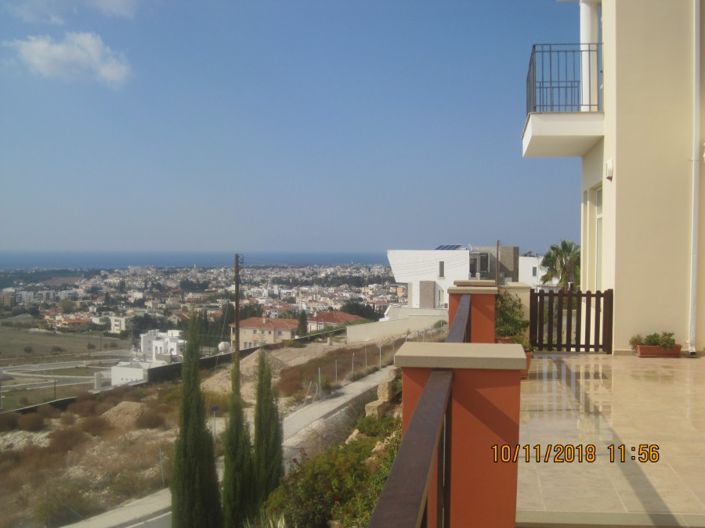 Image No.2-5 Bed House for sale