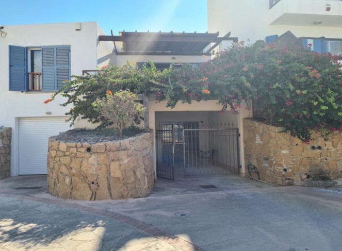 Image No.2-5 Bed Villa for sale