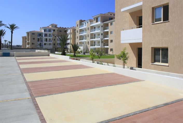 Image No.8-2 Bed Townhouse for sale