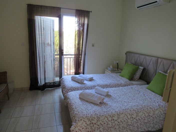 Image No.7-6 Bed Townhouse for sale