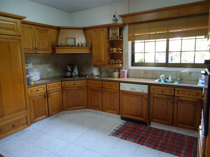 Image No.4-5 Bed House for sale