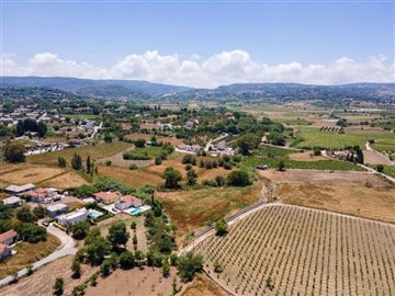 Residential Land  For Sale  in  Polemi