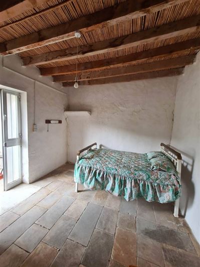 Image No.5-1 Bed House for sale