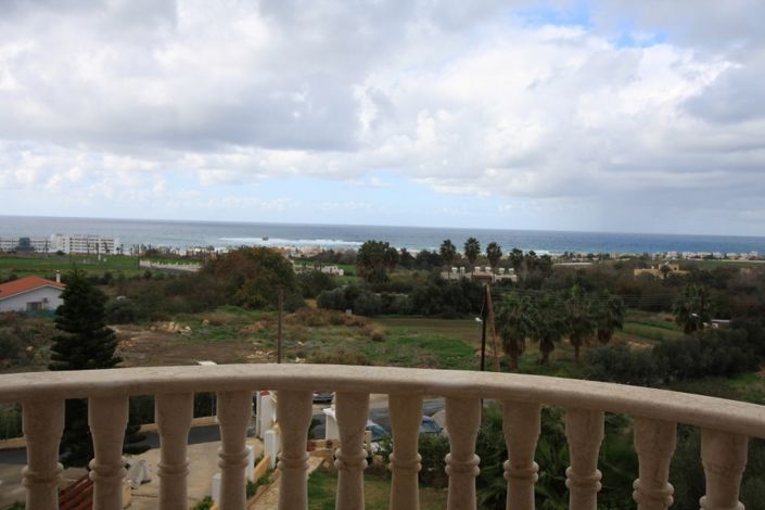 Image No.2-4 Bed Villa for sale