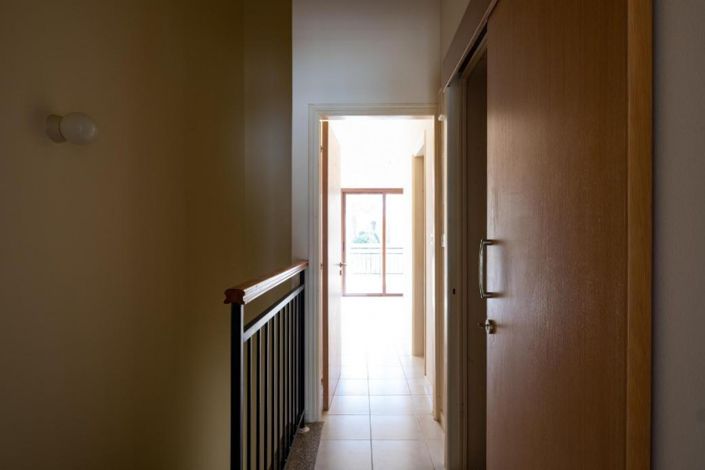 Image No.8-2 Bed Townhouse for sale