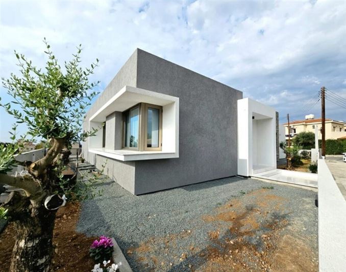 Image No.2-4 Bed Bungalow for sale