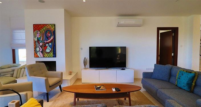 Image No.10-4 Bed Villa for sale