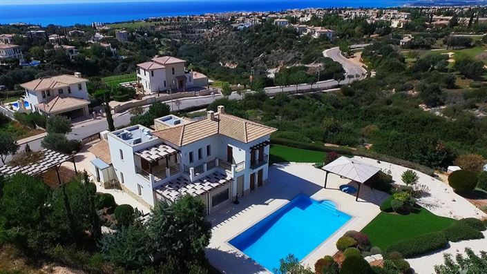 Image No.2-5 Bed Villa for sale