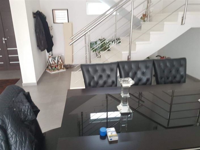 Image No.2-4 Bed Villa for sale