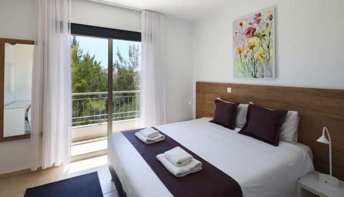 Image No.4-2 Bed Townhouse for sale