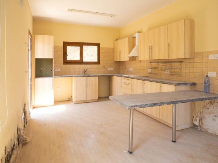 Image No.5-House for sale