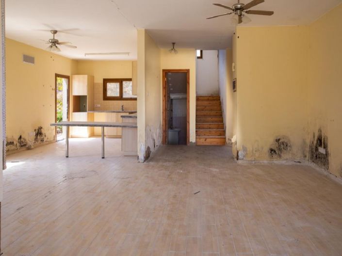 Image No.7-House for sale