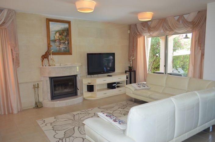 Image No.10-3 Bed Villa for sale