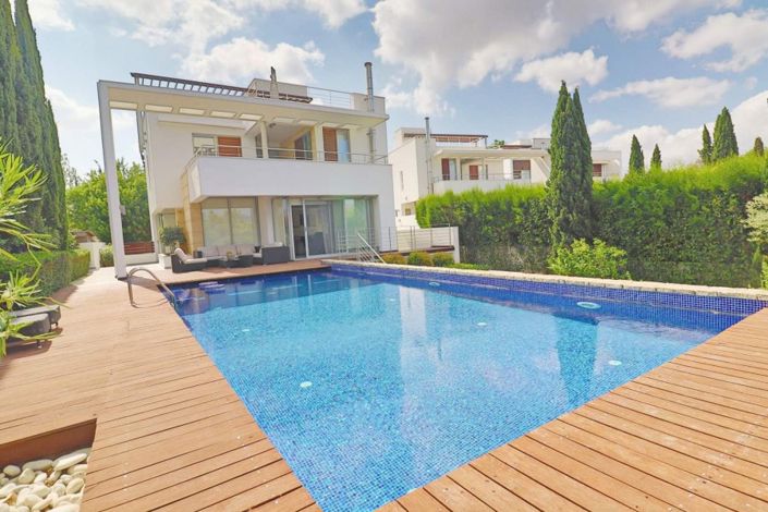 Image No.3-4 Bed Villa for sale