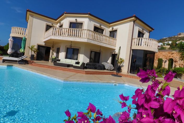 Image No.2-4 Bed Villa for sale