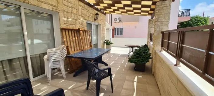 Image No.10-3 Bed House for sale