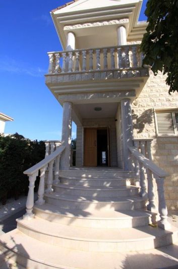 Image No.3-4 Bed Villa for sale