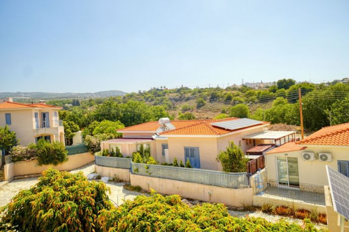 Image No.1-3 Bed Villa for sale