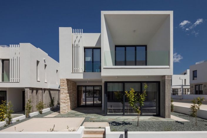 Image No.3-4 Bed Villa for sale