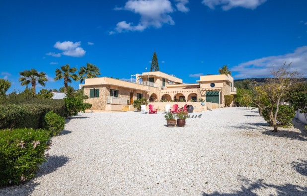 Image No.3-6 Bed Villa for sale