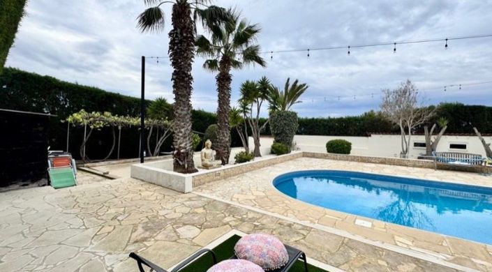 Image No.6-5 Bed Bungalow for sale