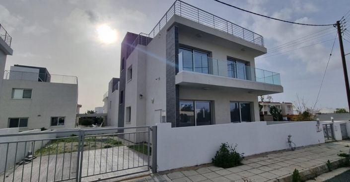 Image No.1-5 Bed Villa for sale