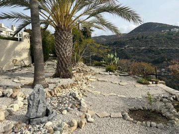 Detached Villa For Sale  in  Kamares