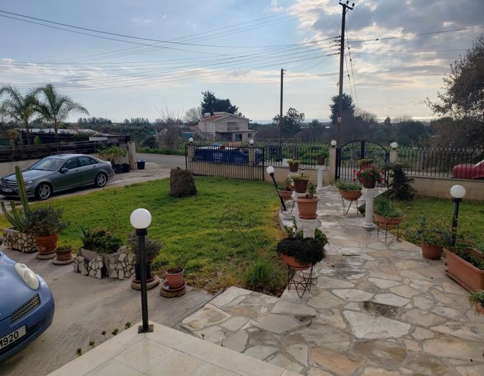 Image No.2-4 Bed Villa for sale