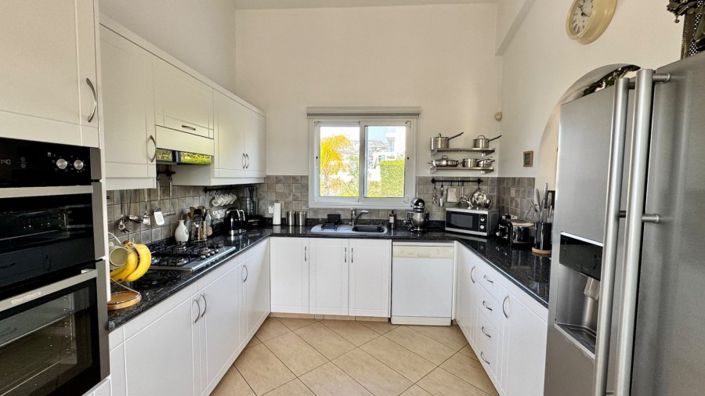 Image No.2-3 Bed Villa for sale