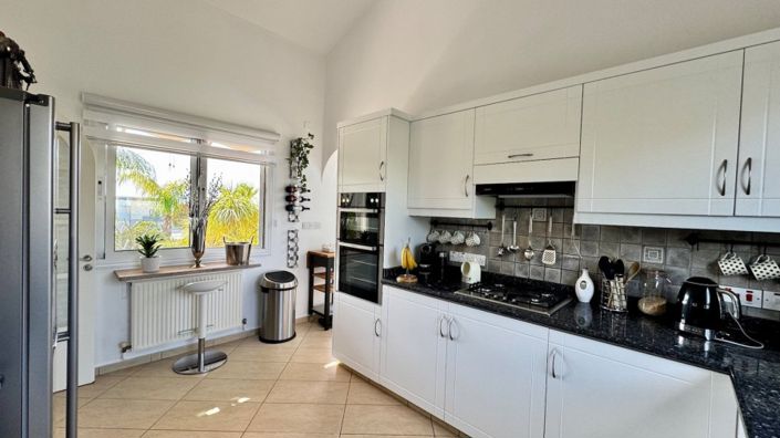 Image No.3-3 Bed Villa for sale