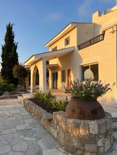 Image No.1-3 Bed Villa for sale