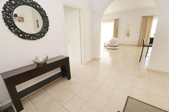 Image No.5-5 Bed Villa for sale