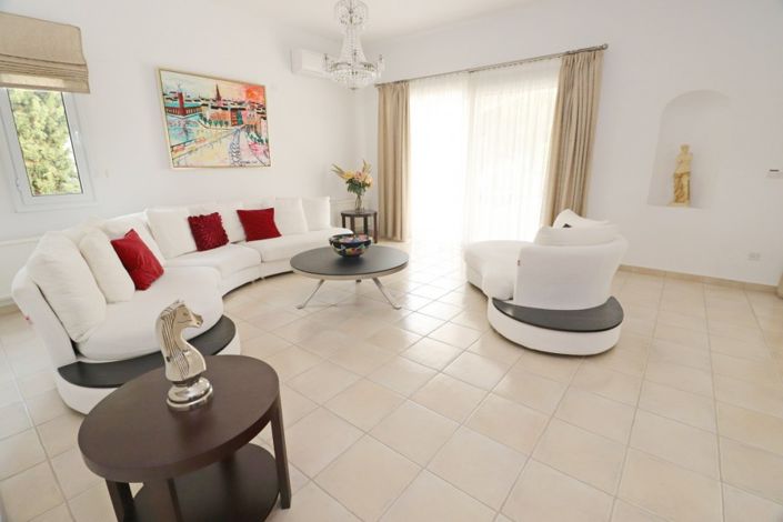 Image No.6-5 Bed Villa for sale