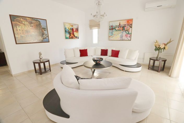 Image No.7-5 Bed Villa for sale