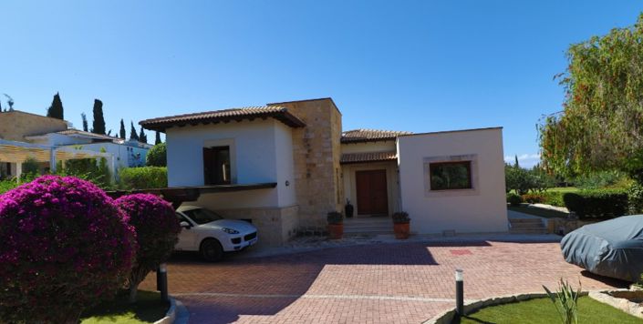 Image No.2-4 Bed Villa for sale