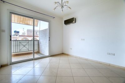 Apartment For Sale  in  Kato Pafos
