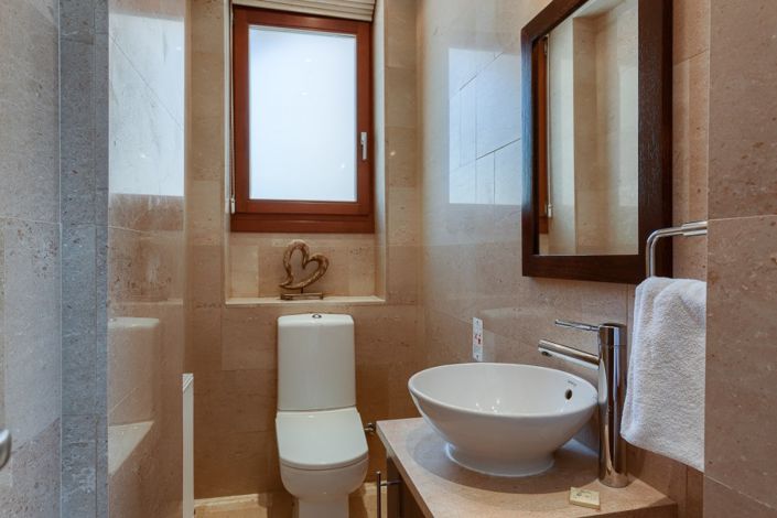 Image No.10-4 Bed Villa for sale