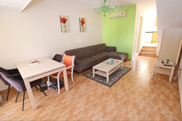 Image No.8-2 Bed Townhouse for sale