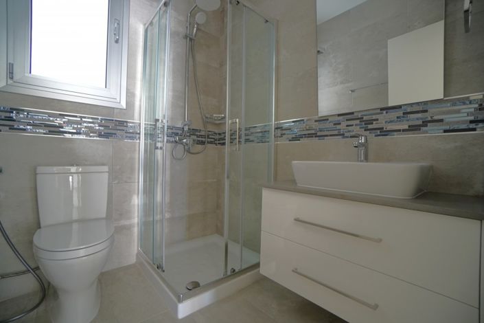 Image No.6-3 Bed Villa for sale