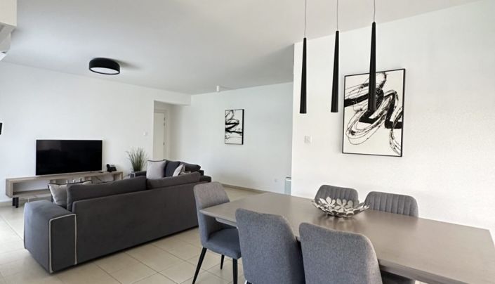 Image No.2-3 Bed Apartment for sale