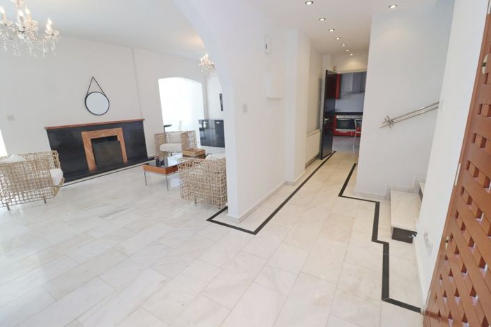 Image No.4-5 Bed Villa for sale