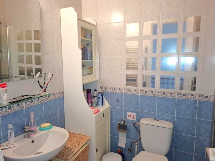 Image No.9-2 Bed Townhouse for sale