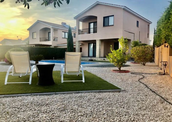Image No.1-3 Bed Villa for sale