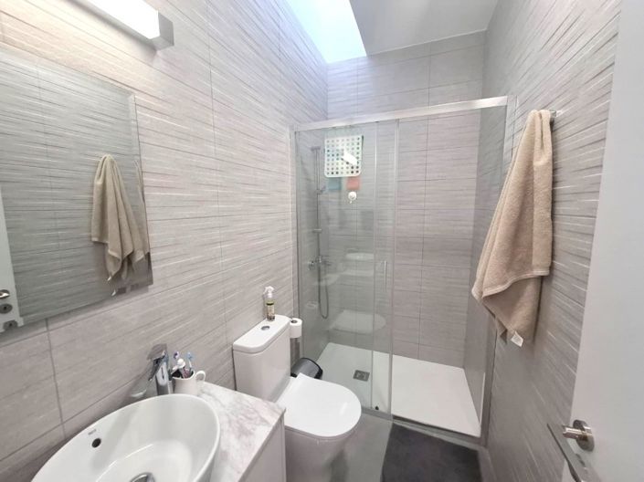 Image No.10-3 Bed Townhouse for sale