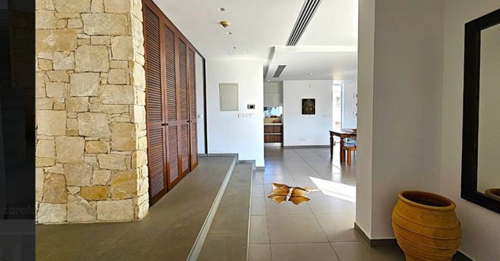 Image No.9-5 Bed Villa for sale