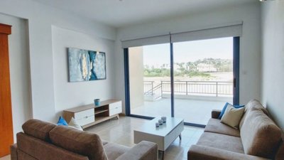 Building For Sale  in  Yeroskipou