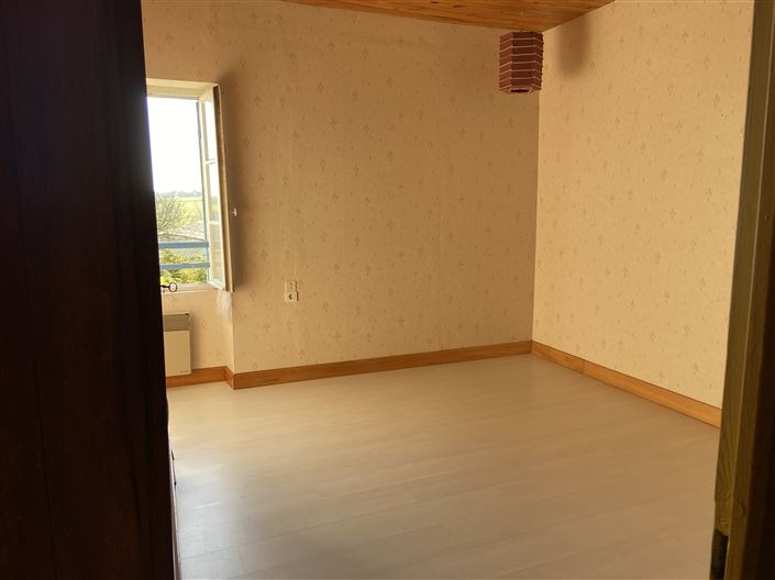 Image No.12-7 Bed House for sale