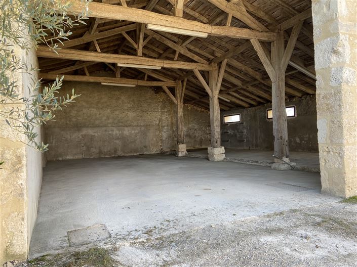 Image No.33-7 Bed House for sale