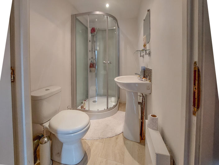 Image No.10-5 Bed House for sale